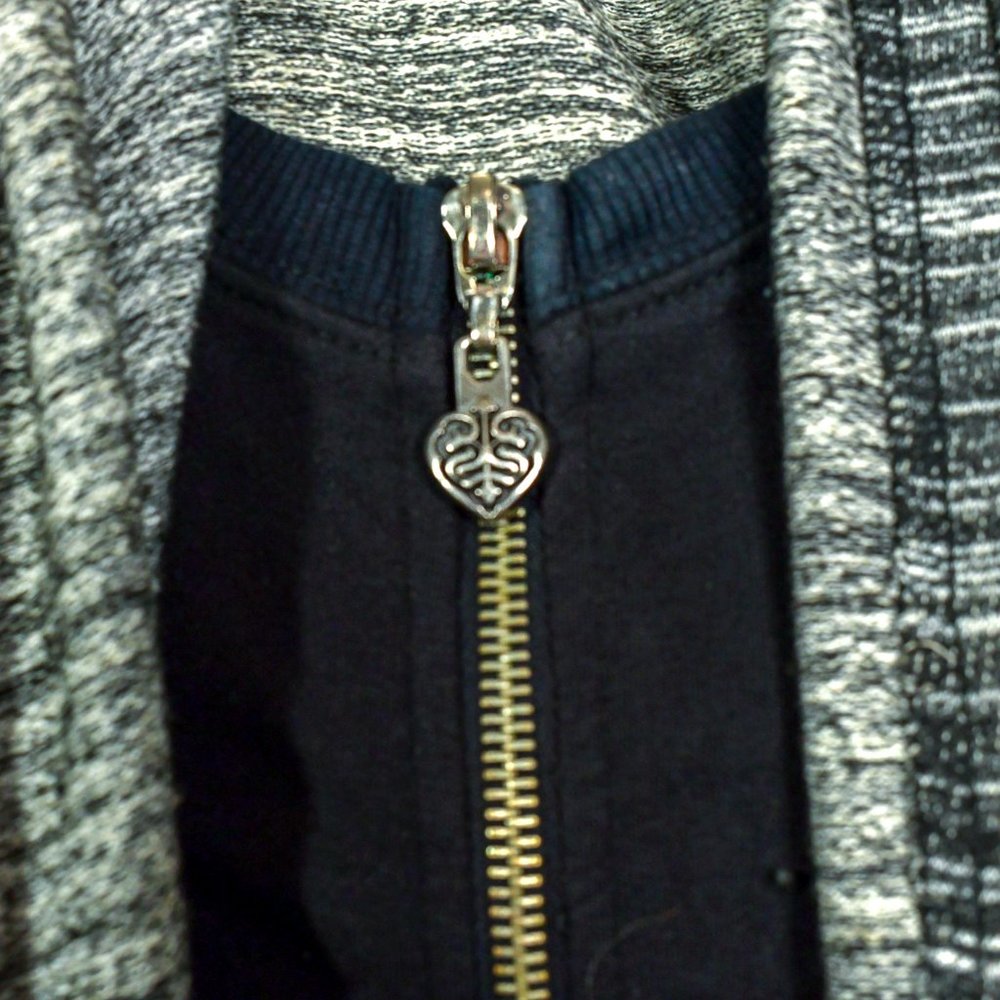 Pink Lotus Cardigan Shirt Sweater Shacket Zip up heart Charm Black/ White Small